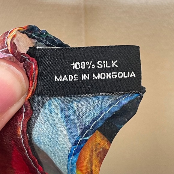 100% Silk Scarf Made in Mongolia Abstract Portrait Woman Watercolor Art to Wear - Picture 8 of 8